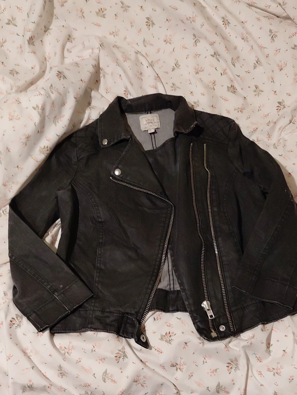 Small Vero Moda black biker-style leather jacket